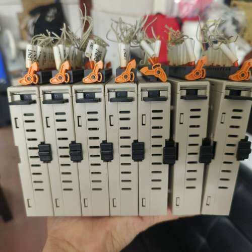 议价SYNTEC新代F31-FC-16IN-PHO。成色几乎议价