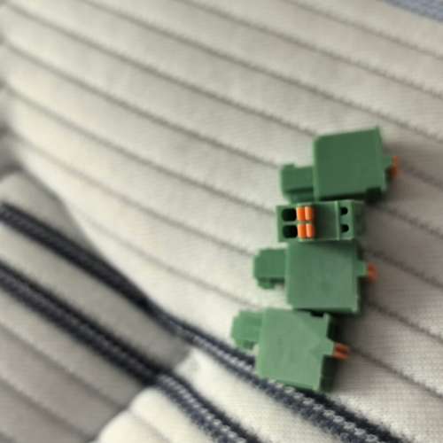 议价接线端子，型号2EDGKD-2.5。一起15。绿色塑议价