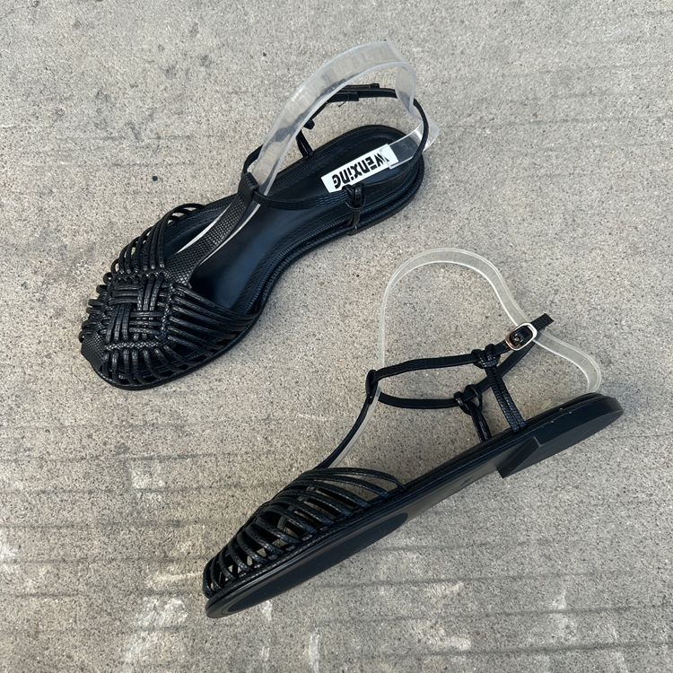 平底休闲编制镂空包头凉鞋女