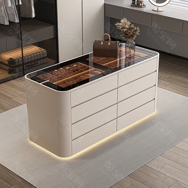 高定别墅大平层卧室轻奢衣帽间中岛柜指纹锁收纳柜珠宝首饰展示柜