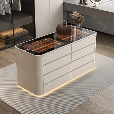 高定别墅大平层卧室轻奢衣帽间中岛柜指纹锁收纳柜珠宝首饰展示柜