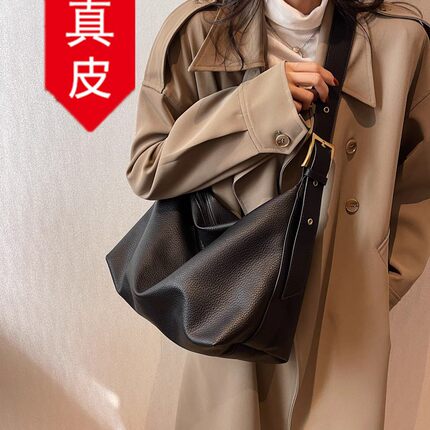 香港代购真皮2026新款高级感复古单肩包上课通勤包大容量斜挎包女