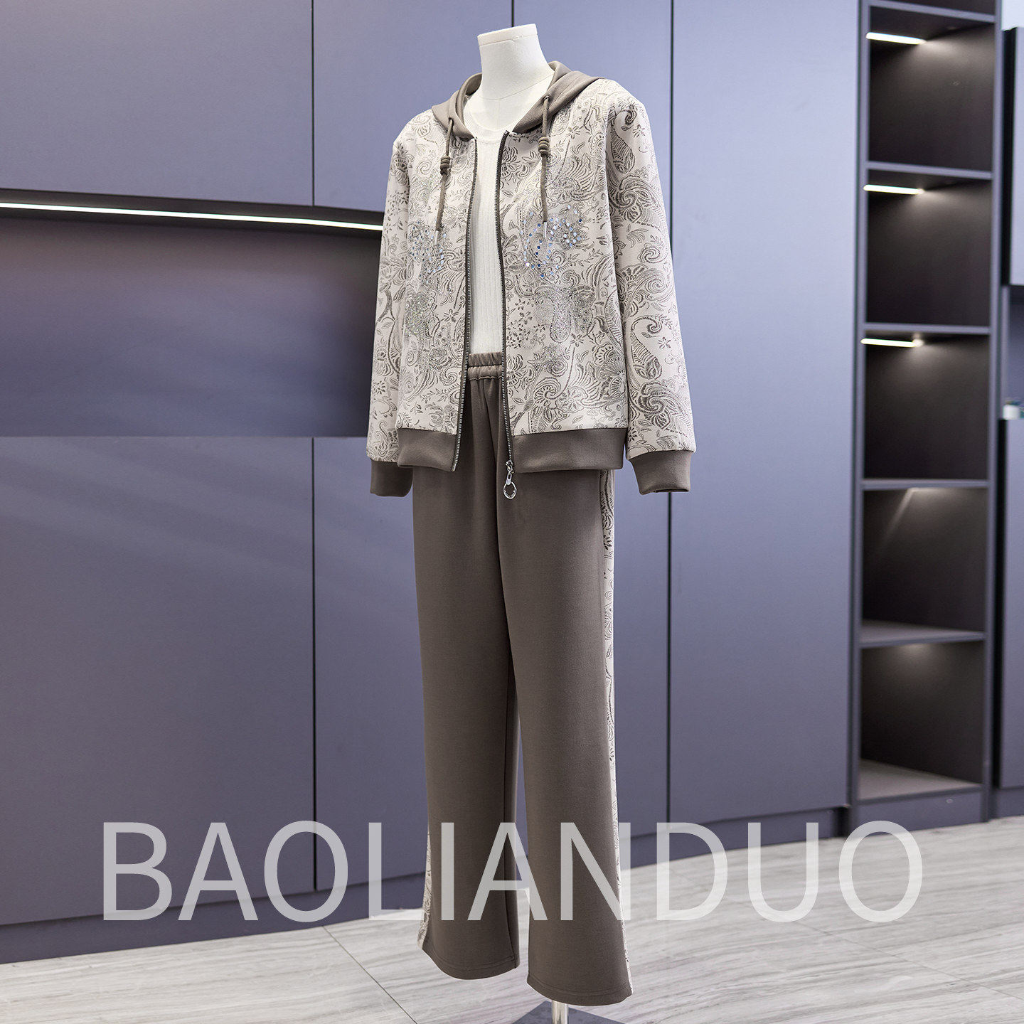 洋气妈妈春装印花外套中年女装连帽上衣服中老年春秋休闲运动套装