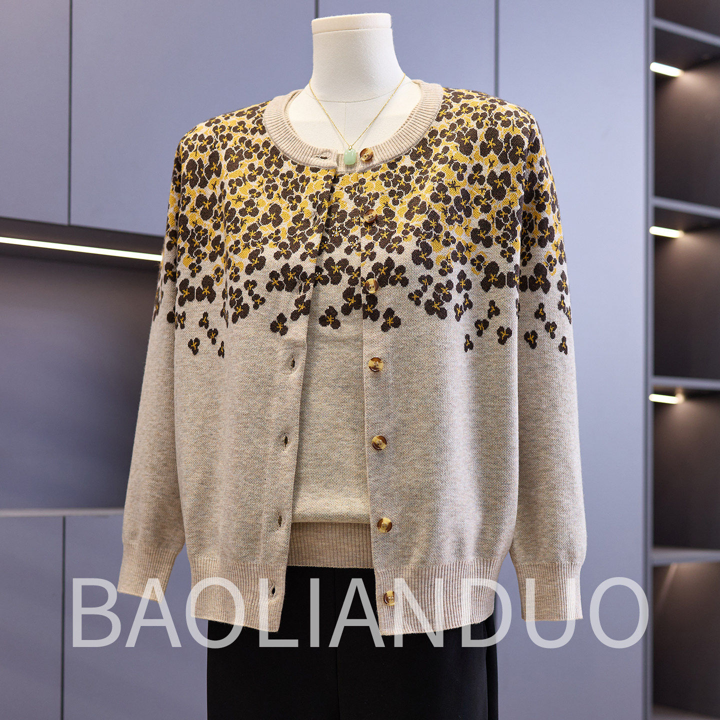 洋气妈妈春装针织开衫中年女装新款上衣内搭中老年春秋碎花两件套