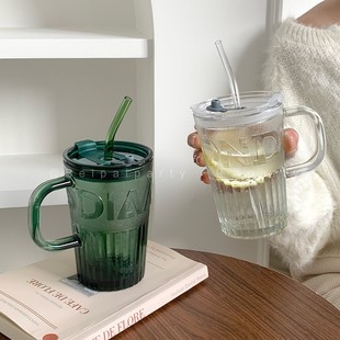 玻璃水杯女生把手带盖透明浮雕吸管杯子男士 家用办公室牛奶杯 新款