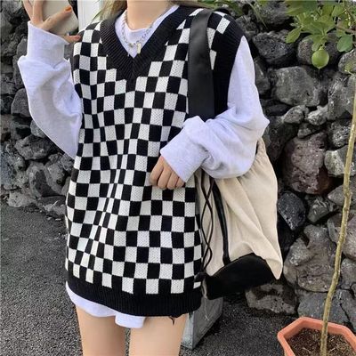 2025年棋盘格早秋时尚马甲V领背心宽松叠穿外搭无袖毛衣马夹潮流