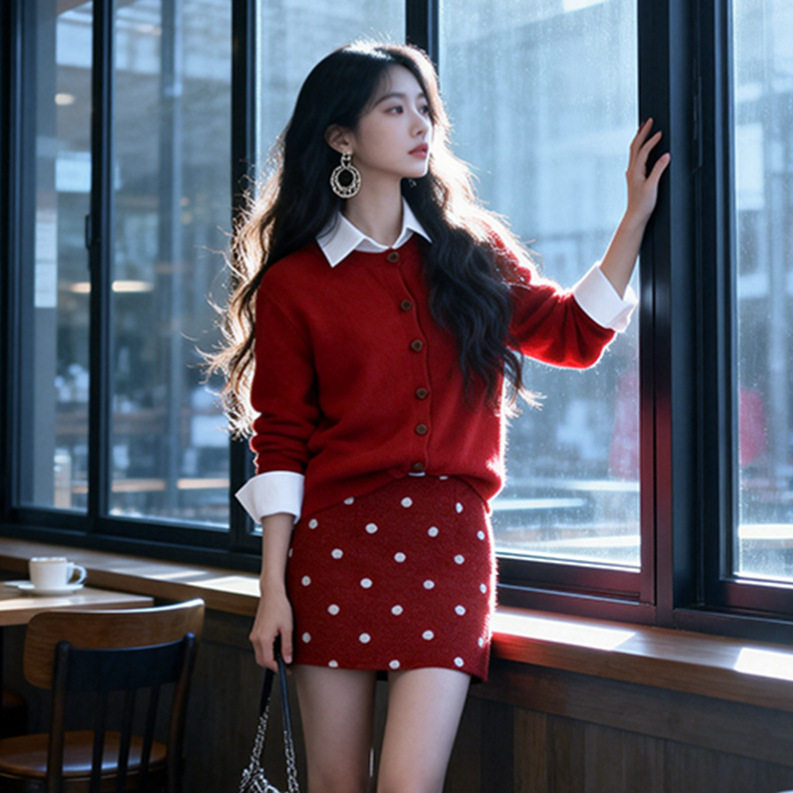 菲媛圣诞新年红色波点半身裙女 秋冬新款小个子防走光毛呢短裙