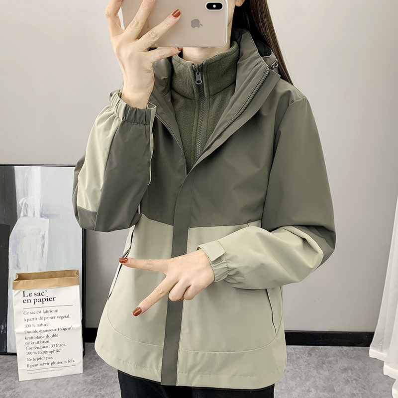 新款冲锋衣女三合一秋冬新款防风防水透气加绒防寒内胆登山外套装