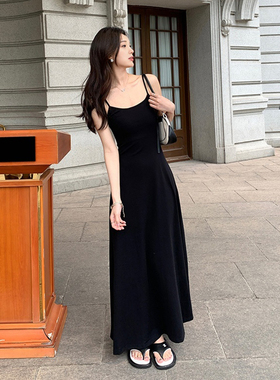 日本offcat黑色性感卡戴珊吊带裙2025夏季无袖连衣裙海边度假百搭