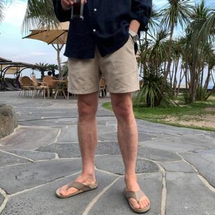 798 Design复古浅卡其色休闲短裤男士夏季度假风慵懒感褶皱四分裤