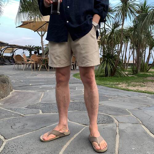 798 Design复古浅卡其色休闲短裤男士夏季度假风慵懒感褶皱四分裤
