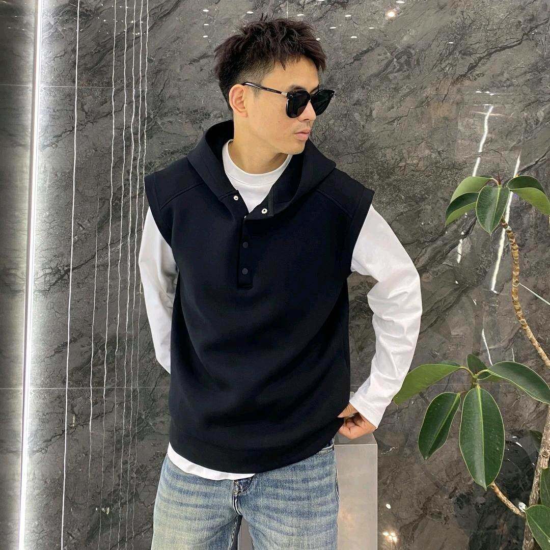 无袖连帽按扣马甲男士秋冬新款休闲坎肩上衣潮流简约百搭宽松背心