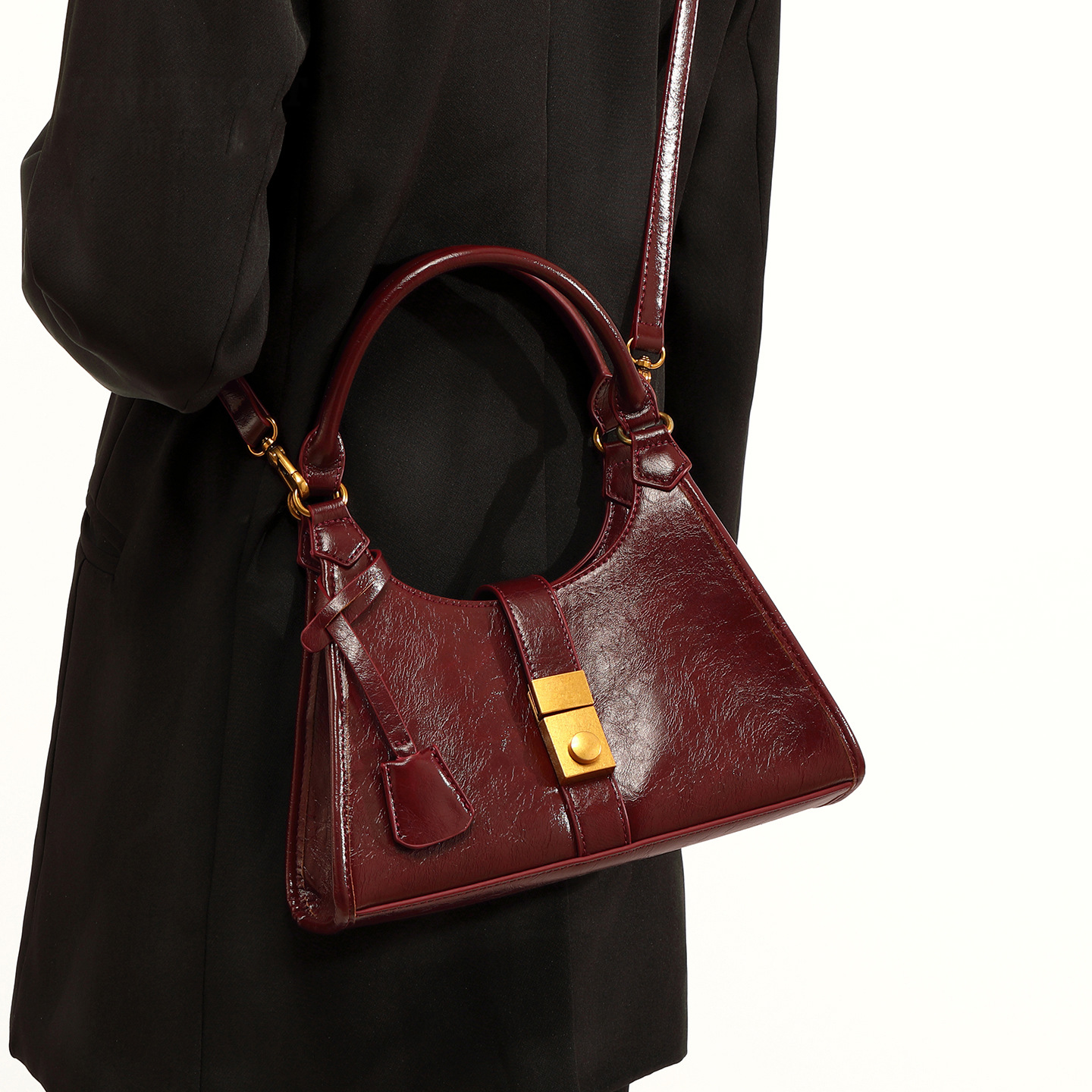 日本品质高级感2025高级感复古油蜡皮新娘结婚包子母包日常可用手