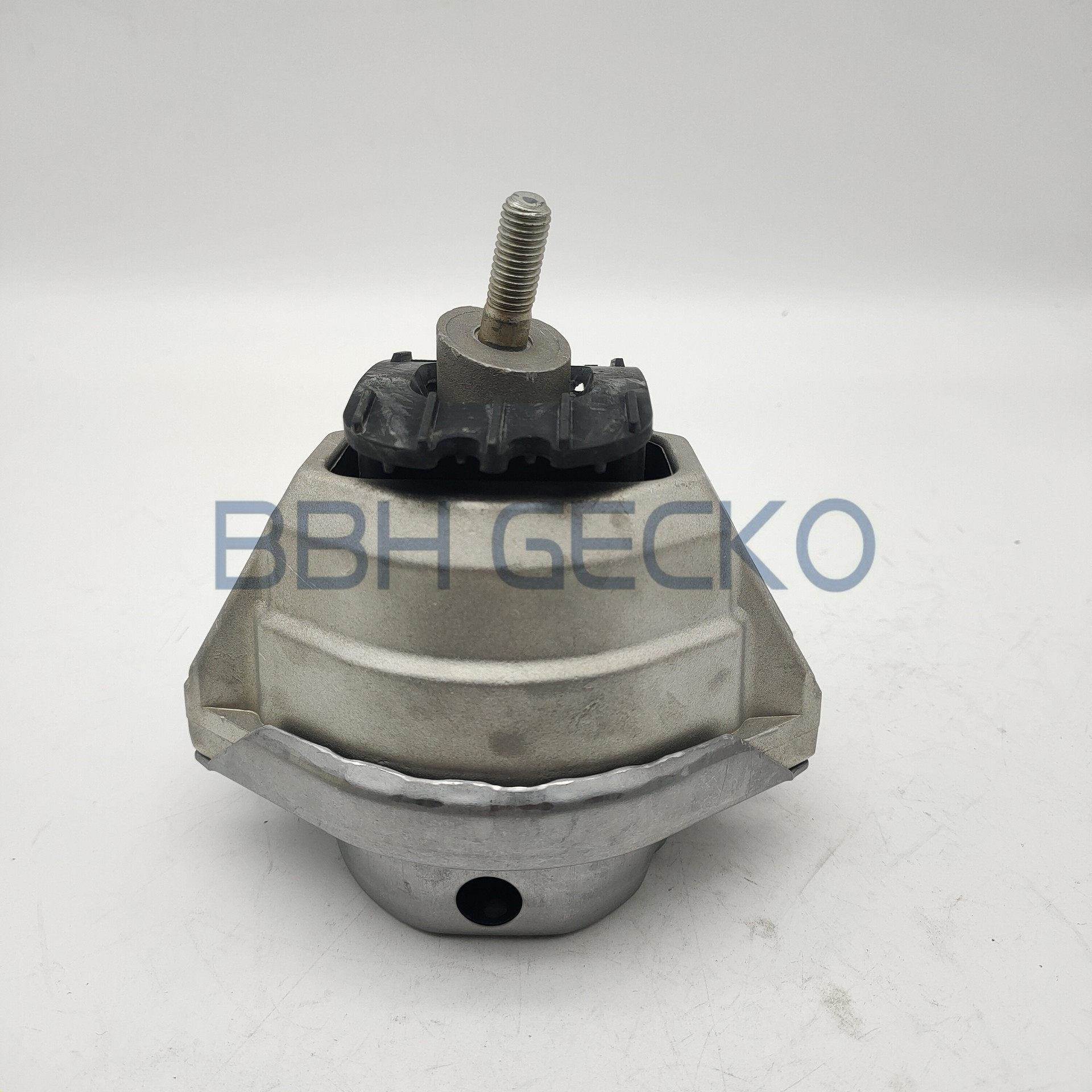 液压带油适用于马E60 发动机支架22116761089品质 - 实物图