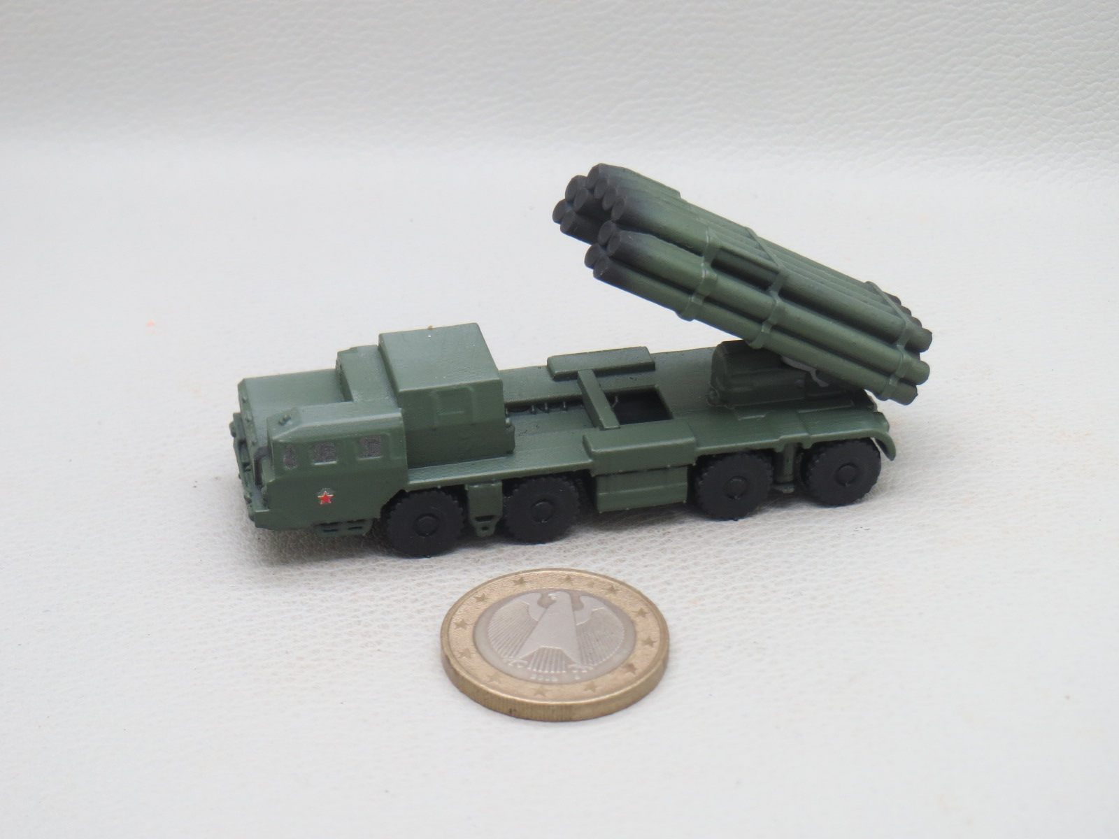 【展示】1/144 现代俄军 9A52-2 Smerch 多管火箭发射器