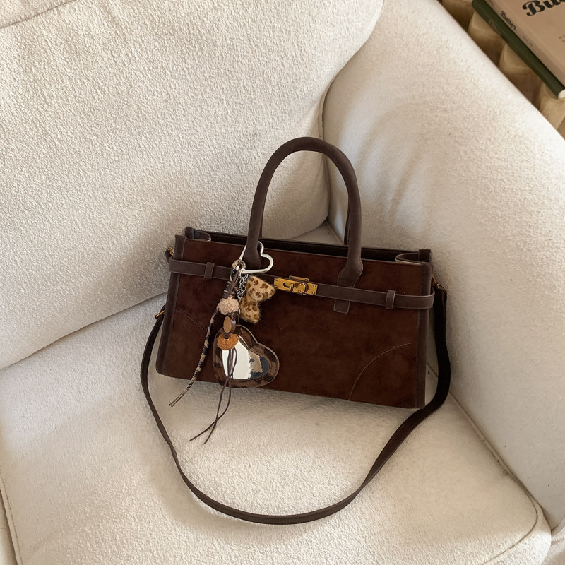 小众设计洋气百搭手提包女2026新款高颜值轻奢复古通勤单肩斜挎包,箱包皮具/热销女包/男包,小方包,淘宝优惠券,粉丝福利购,淘宝优惠卷