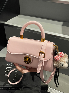 高级质感时尚百搭洋气手提包女2026新款高颜值轻便小众单肩斜挎包