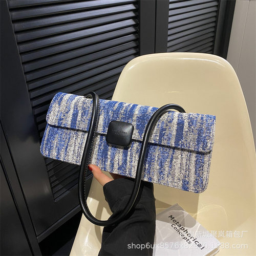 时尚感通勤腋下新款小方包法棍包包秋冬刺绣单肩包