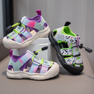 儿童运动凉鞋春夏时尚男童软底镂空休闲鞋彩色涂鸭女童沙滩鞋