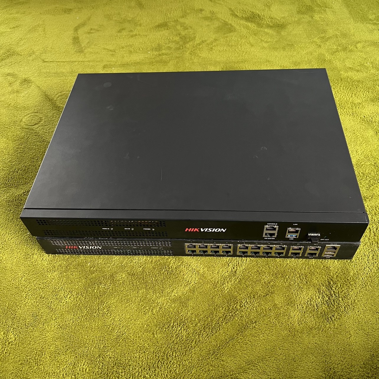 二手海康威视DS-6904UD视频解码器带包装 H.265编码4路hdmi输出口