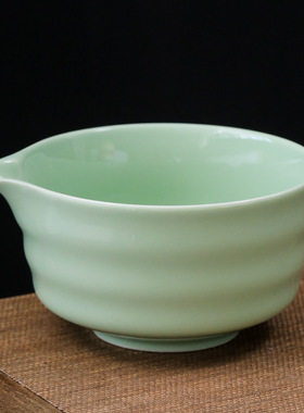 Matcha bowl with spout ceramic tea set 抹茶碗带嘴陶瓷茶具