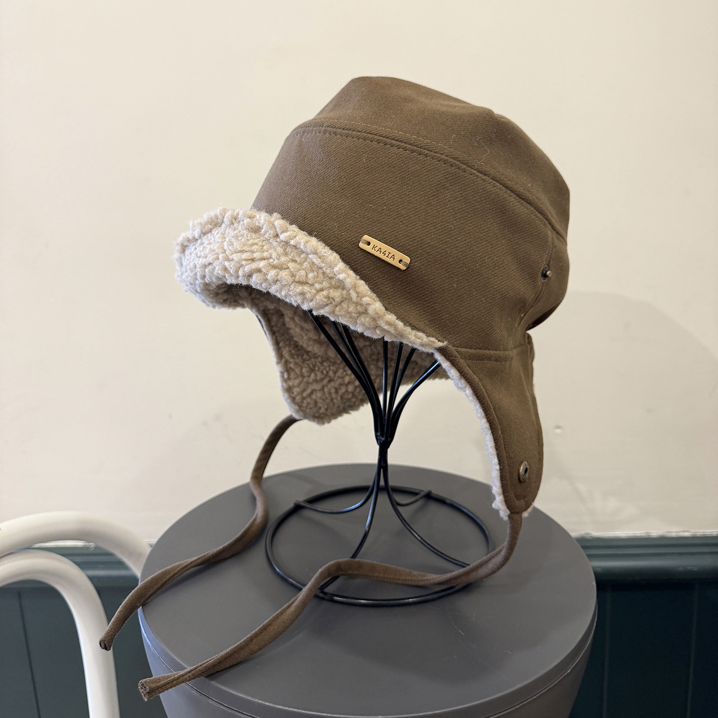 冬天可戴头盔护耳雷锋帽女秋冬骑车羊羔毛保暖加厚渔夫帽潮套头帽