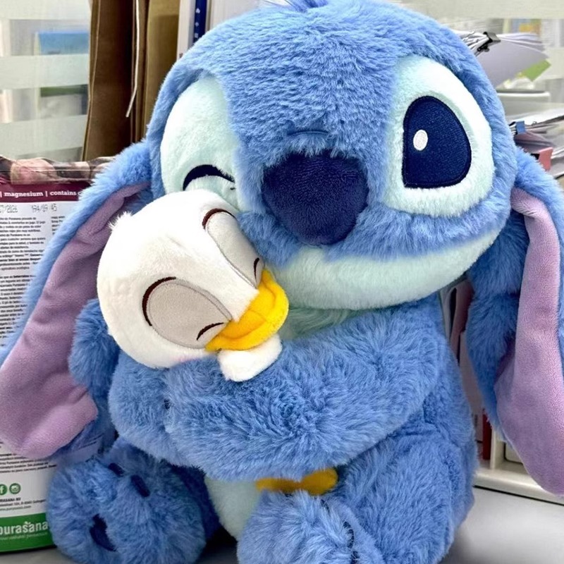 史迪仔抱抱鸭子玩偶唐老鸭公仔布娃娃抱枕史迪奇毛绒玩具生日礼物