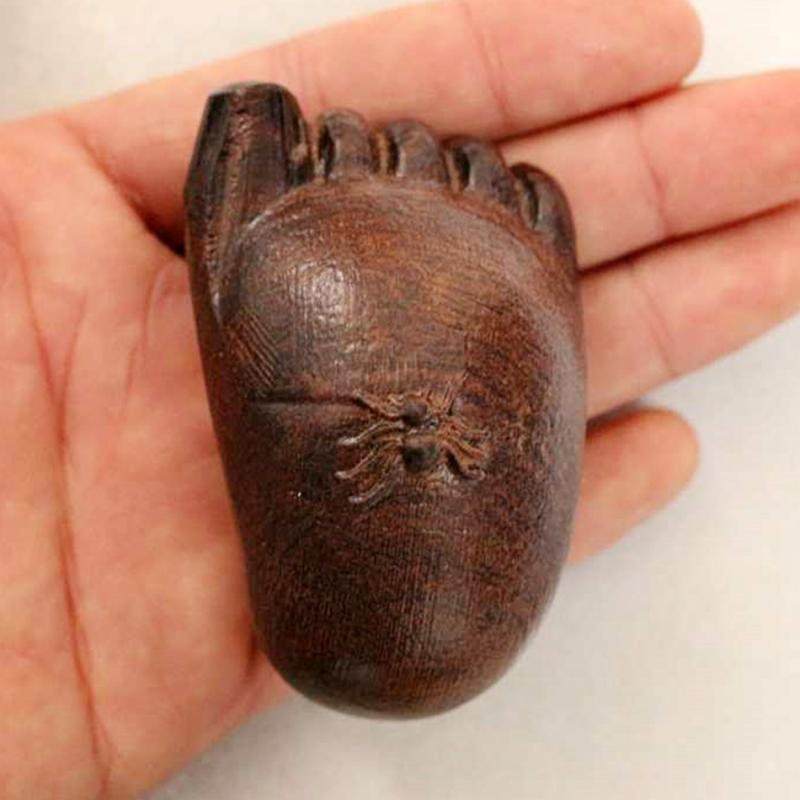天然知足常乐雕刻寓意木质工艺品