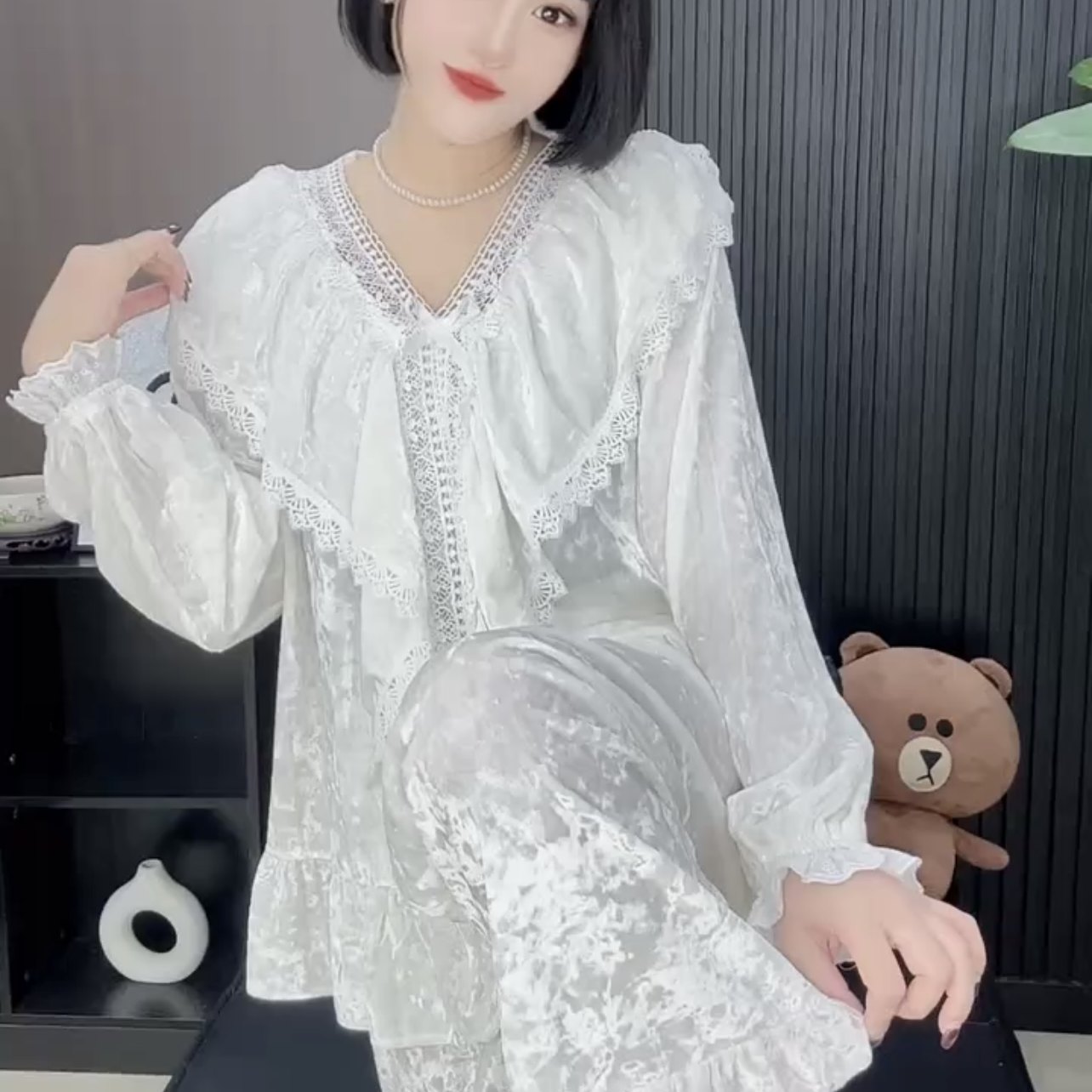 法式宫廷风公主荷叶边钻石绒睡衣