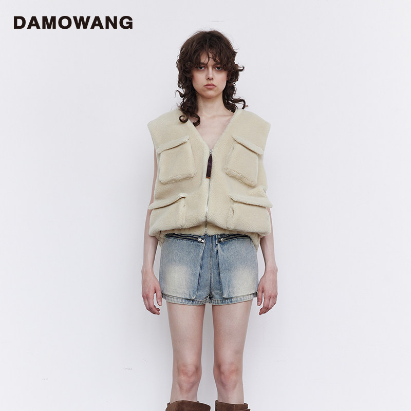 damowang2024新款工装翻盖马甲