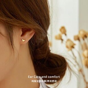 s925银耳钉简约爱心耳骨钉女款s999足银浪漫心形耳饰精致小巧耳环