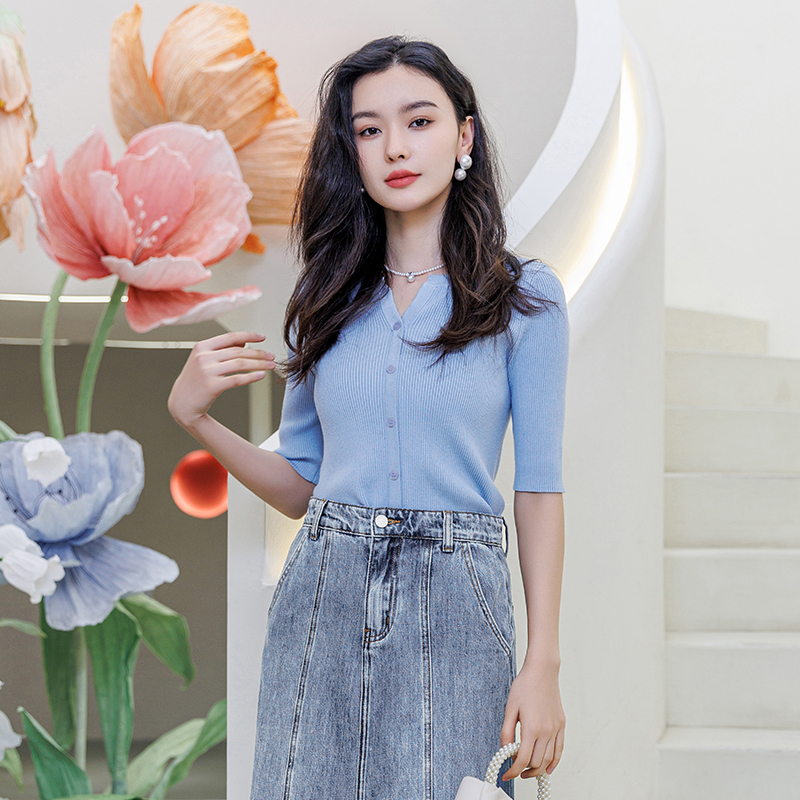 中袖V领针织衫Lucidy/鲁思蒂