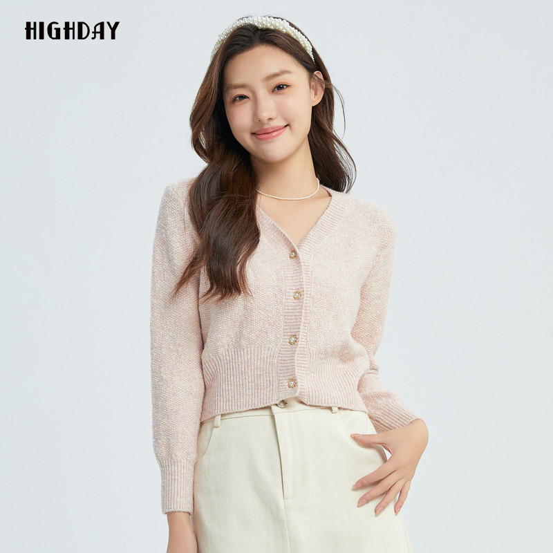 轩日2025春秋新款洋气针织开衫女商场同款V领珍珠扣长袖短外套ins,女装/女士精品,毛针织衫,淘宝优惠券,粉丝福利购,淘宝优惠卷