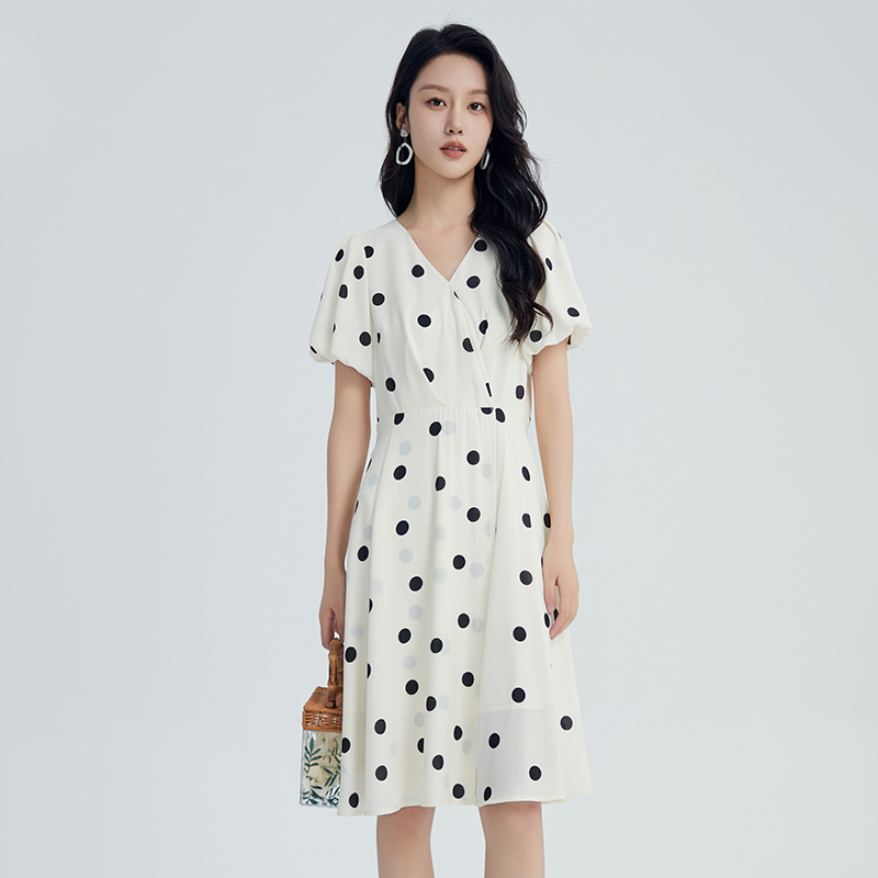 鲁思蒂圆点印花短袖V领连衣裙2025新款女夏季气质显瘦中长款裙子