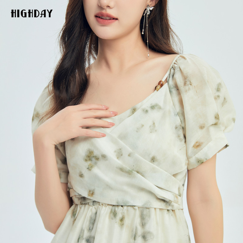 轩日2024夏装修身印花裙女新泡泡袖水墨晕染V领短袖连衣裙中长裙