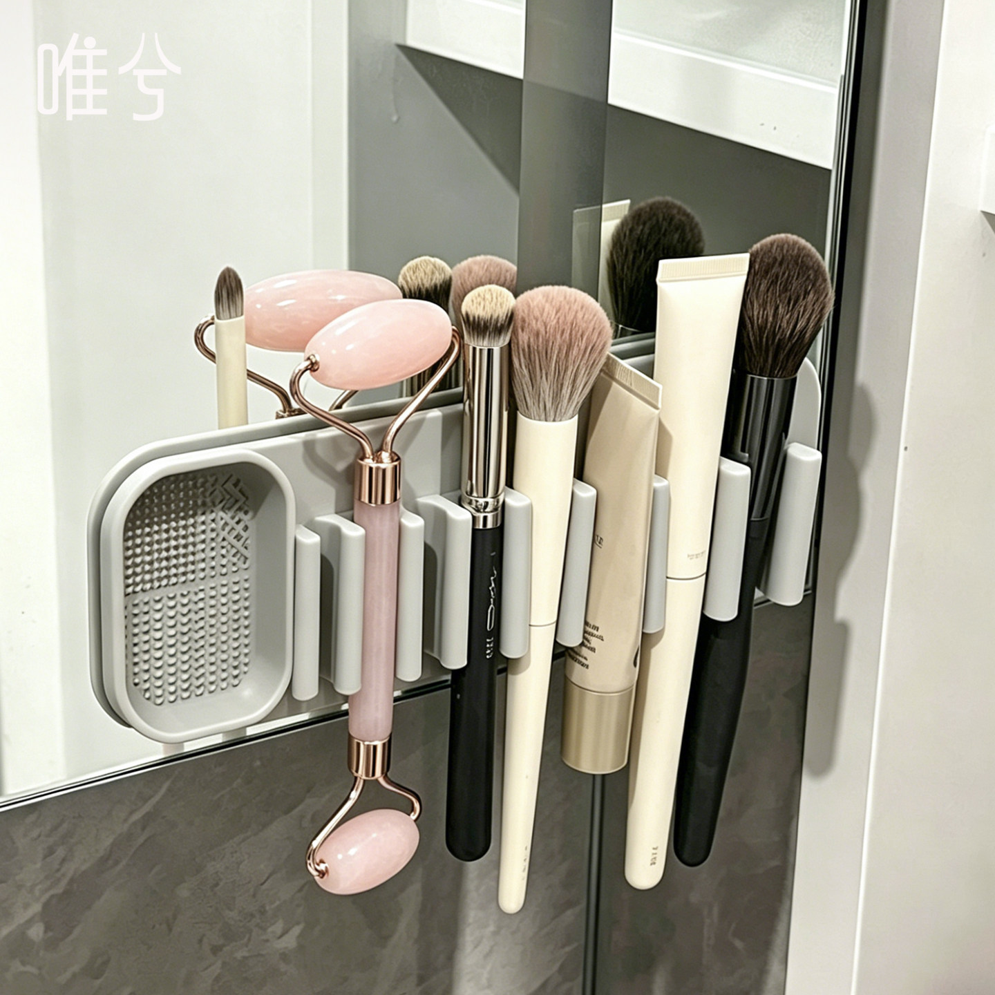 硅胶吸壁式化妆刷收纳架眉笔眼线笔挂架便携吸盘牙刷晾干架易清洗