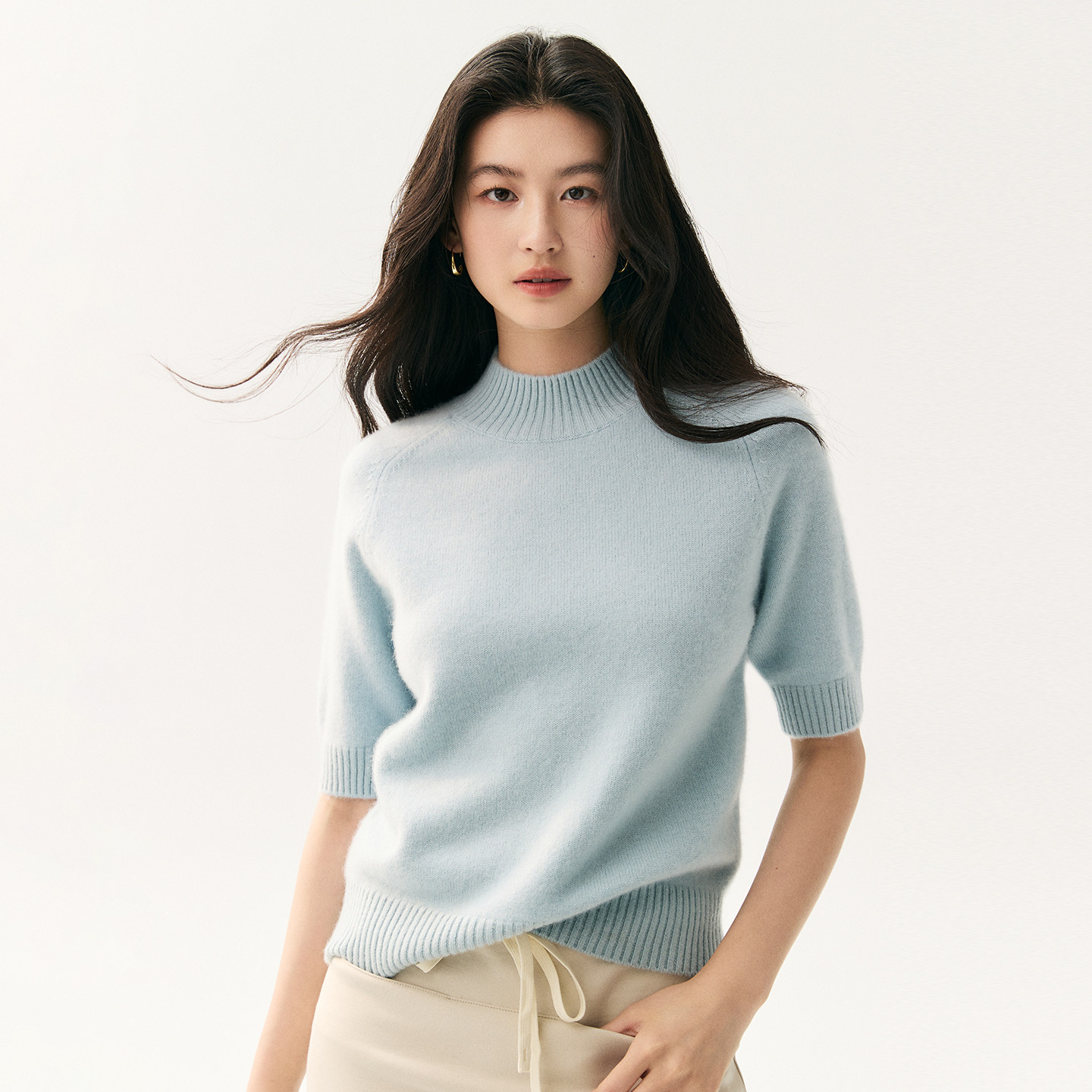 山羊绒半高领短袖针织衫女修身显瘦打底衫百搭保暖柔软半袖羊绒衫