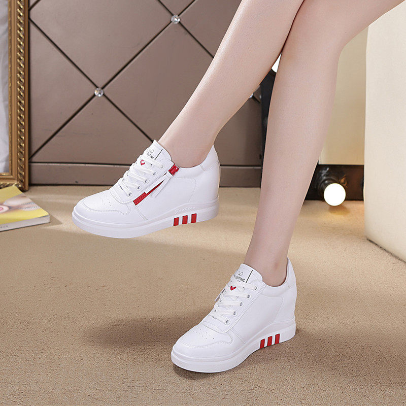 内增高小白鞋女7厘米百搭厚底2022春夏新款显瘦透气休闲韩版女鞋在类目 女鞋, 低帮鞋中 - 来自Buy2taobao.com提供专业的淘宝代购服务