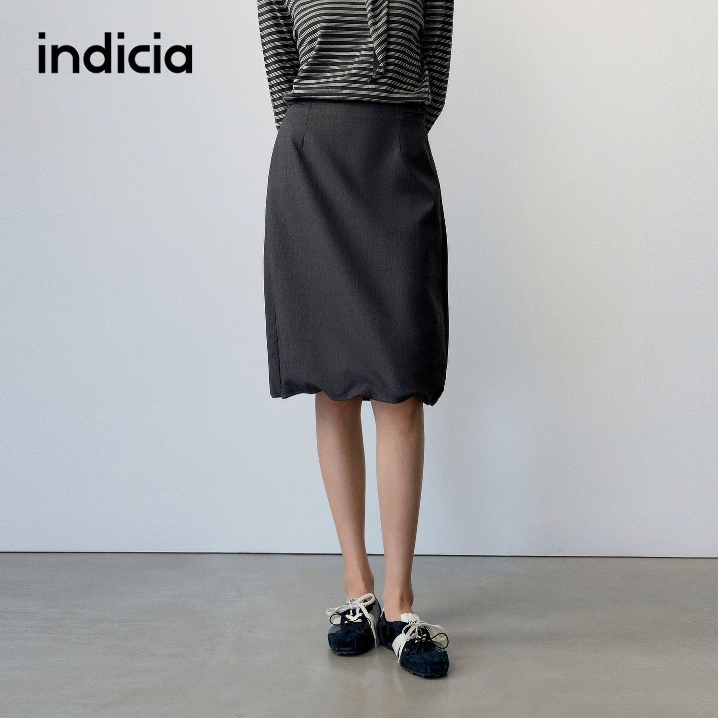 indicia标记商场同款2026秋季新款女装灰色半身裙职业裙子女