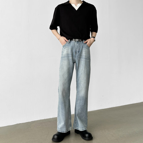 春季韩系高腰微喇浅蓝牛仔裤男