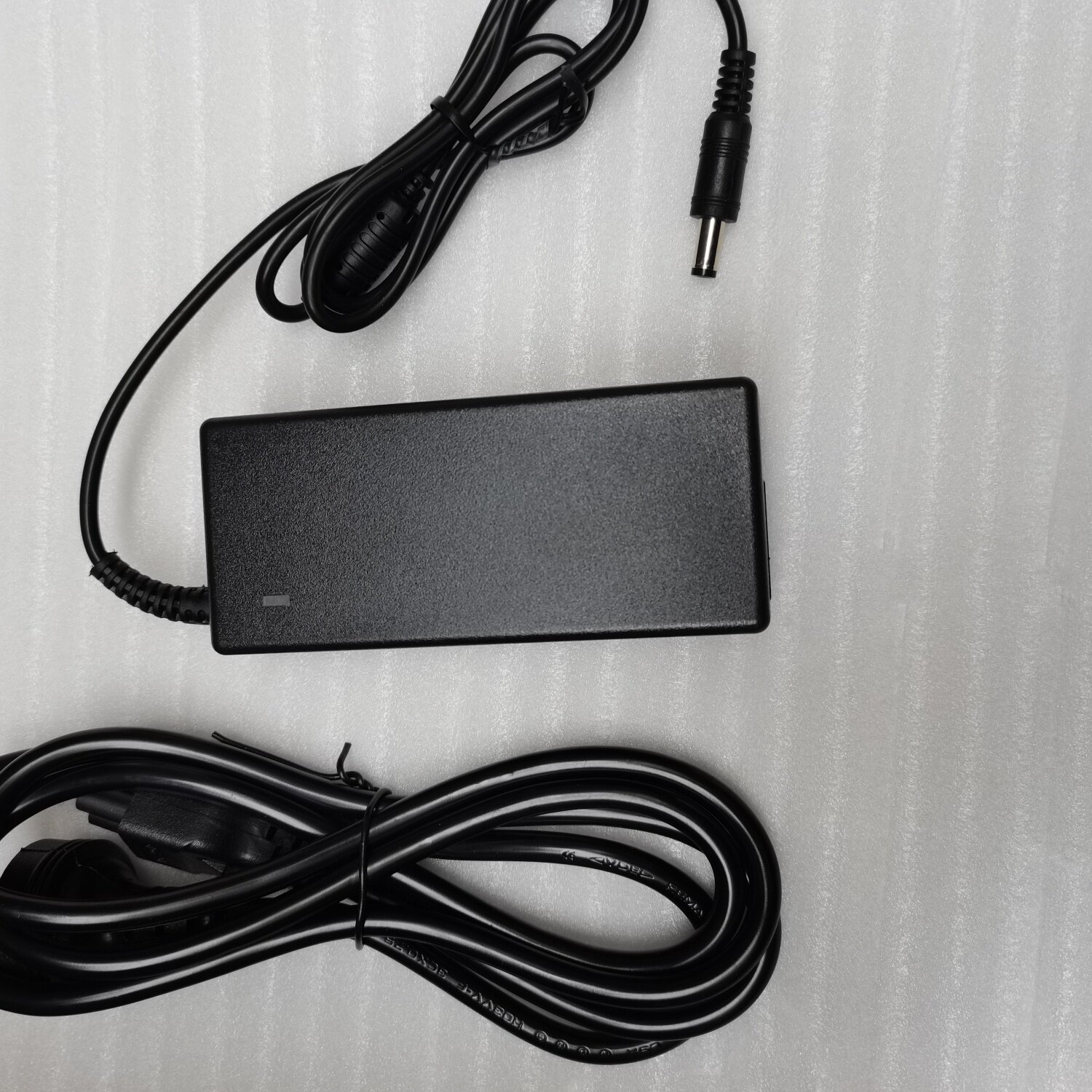 罗技G920方向盘变压器电源适配器24V1.75A-2A-3A粤威247伏双线输