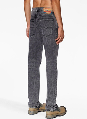 Diesel迪赛  1995 D-SARK 男士潮牌水洗破洞牛仔裤 A03568 09G81