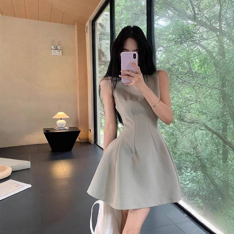 气质修身无袖背心连衣裙女装夏季显瘦百搭短裙小个子收腰A字裙子