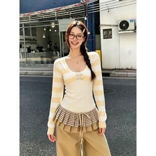 奶黄白条纹针织小开衫短款露腰v领长袖甜辣风外搭修身显瘦40735