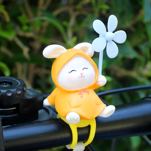 创意可爱雨衣兔子风车竹蜻蜓兔年电瓶自行车载电动摩托送闺蜜礼品