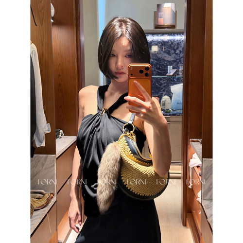 FORNI/YOYO “撩动心弦”轻奢设计感莱赛尔挂脖扭结吊带上衣