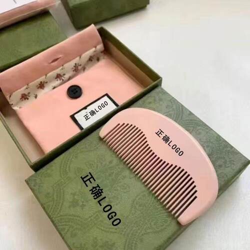 粉色可爱桃木迷你排骨梳便携