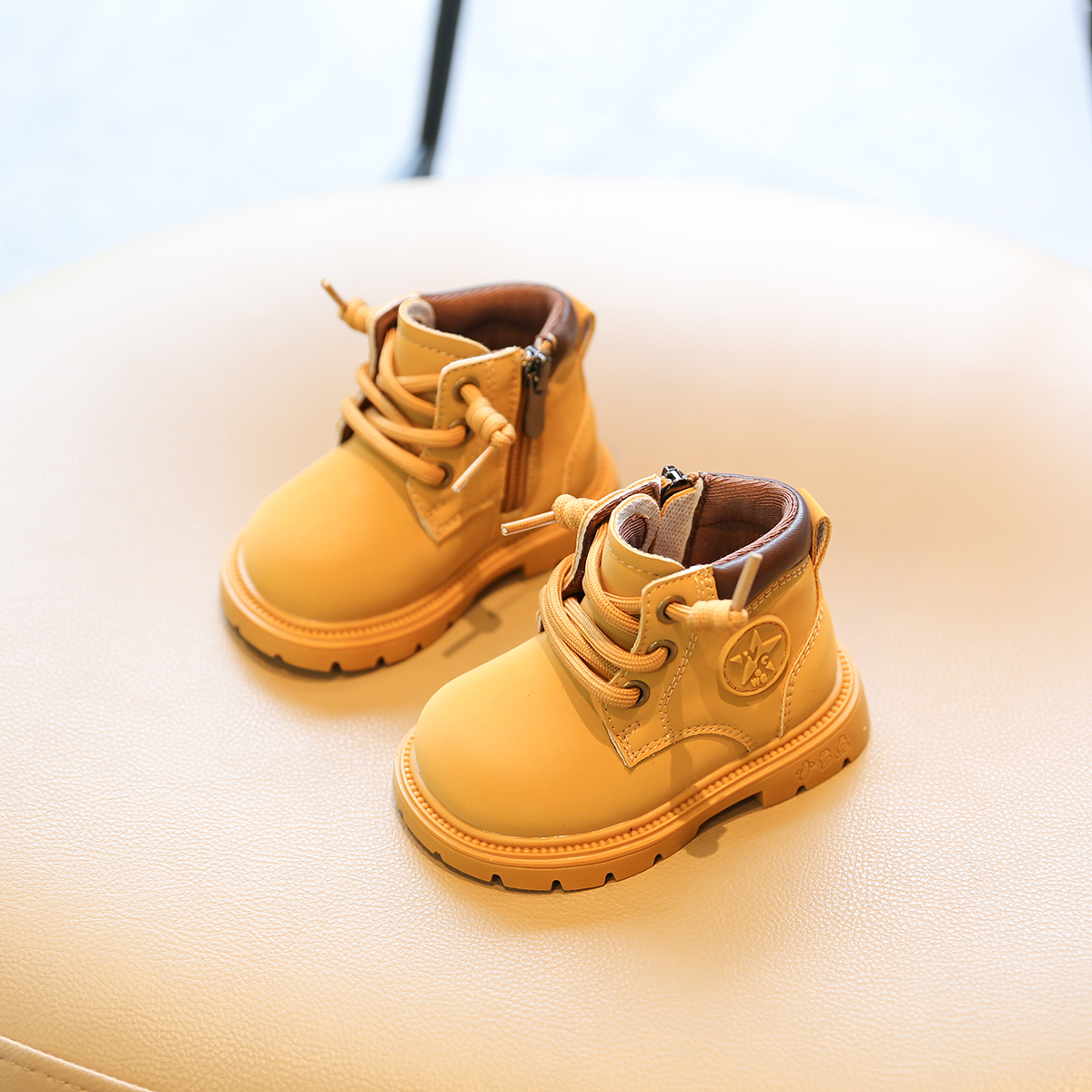 儿童鞋子软底男童马丁靴