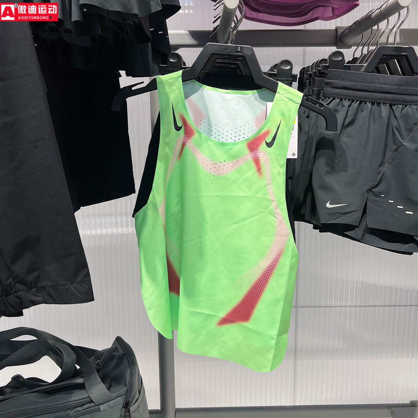 耐克女装2026秋新款柔软速干轻薄健身训练跑步运动背心IF3650-336