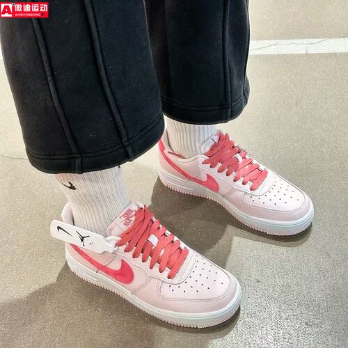 耐克Nike女鞋2026春季新款情人节系列Air Force 1板鞋 IO8755-600